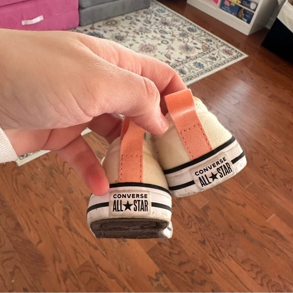 Size 7 Toddler Girls Butterfly Converse - Picture 2 of 2